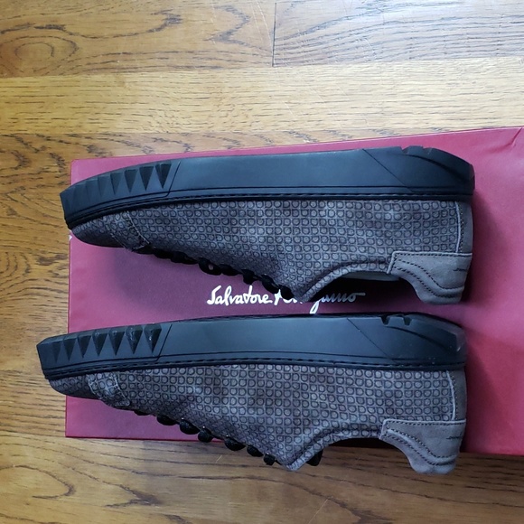 NIB Salvatore Ferragamo Grey Cube Sneaker Men's Size 7 - Picture 4 of 12